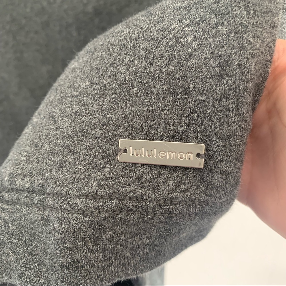 Lululemon heather gray cocoon wrap button jacket 6 - Picture 6 of 6